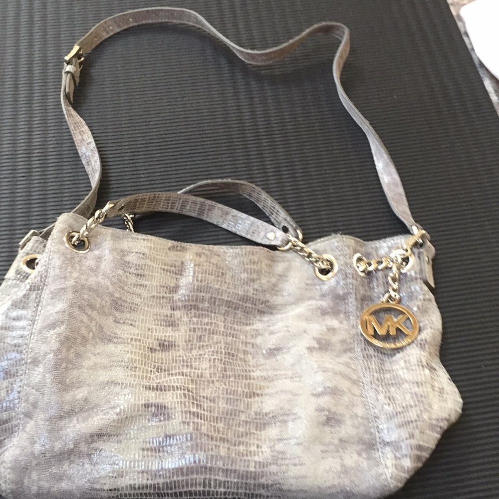 Grey Michael kors